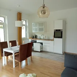  Apartment Stadtgruen 2