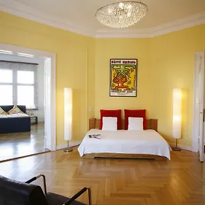 Gæstehus Stars, Berlin